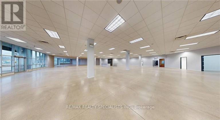 4553 KING STREET E, Kitchener, Ontario, N2P2G2
