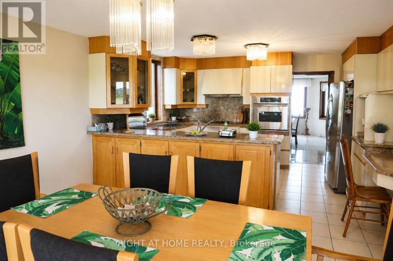 568 RIDGE ROAD, Hamilton, Ontario, L8J2Y6