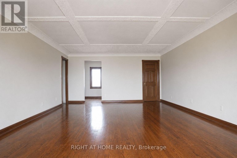 568 RIDGE ROAD, Hamilton, Ontario, L8J2Y6