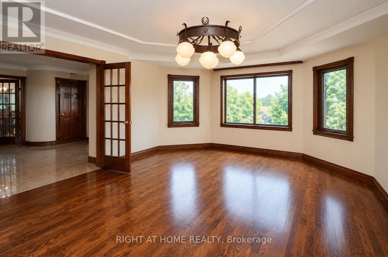 568 RIDGE ROAD, Hamilton, Ontario, L8J2Y6