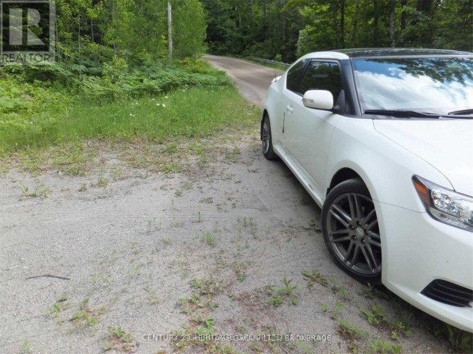 2080 GLAMOR LAKE ROAD, Highlands East (Monmouth), Ontario, K0M1R0