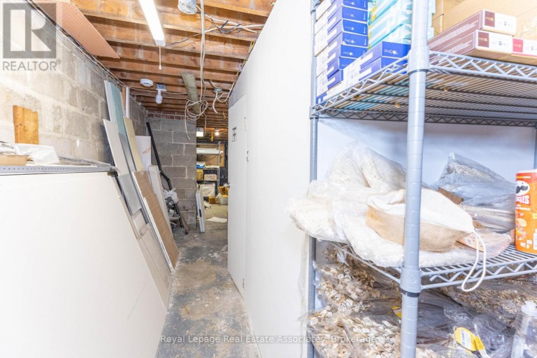 618 QUEEN STREET W, Toronto (Niagara), Ontario, M6J1E4