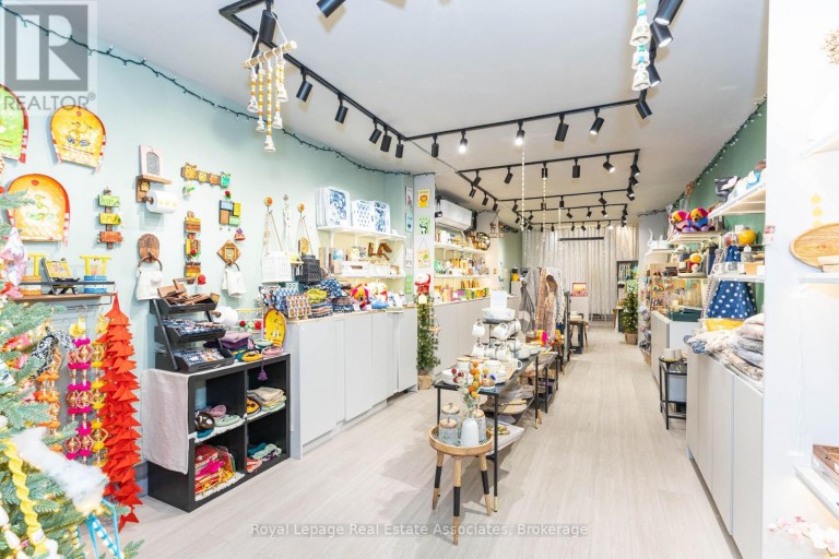 618 QUEEN STREET W, Toronto (Niagara), Ontario, M6J1E4