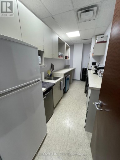 206-208 - 126 WELLINGTON STREET W, Barrie (Queen's Park), Ontario, L4N1K9