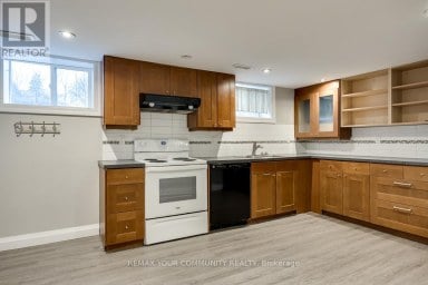 LOWER LEVEL - 240 MARKHAM ROAD Toronto (Scarborough Village) Ontario photo 5