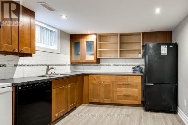 LOWER LEVEL - 240 MARKHAM ROAD Toronto (Scarborough Village) Ontario photo 6