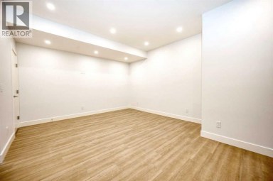 2008 26A Street SW Calgary Alberta photo 35