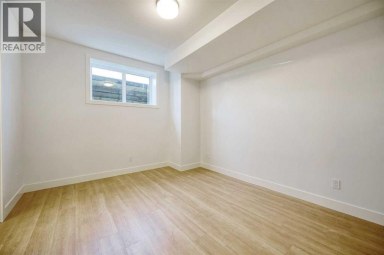 2008 26A Street SW Calgary Alberta photo 39