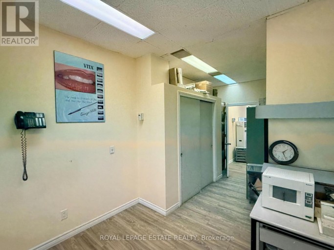 301A - 124 MERTON STREET, Toronto (Mount Pleasant West), Ontario, M4S2Z2