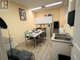 301A - 124 MERTON STREET Toronto (Mount Pleasant West) Ontario photo 8