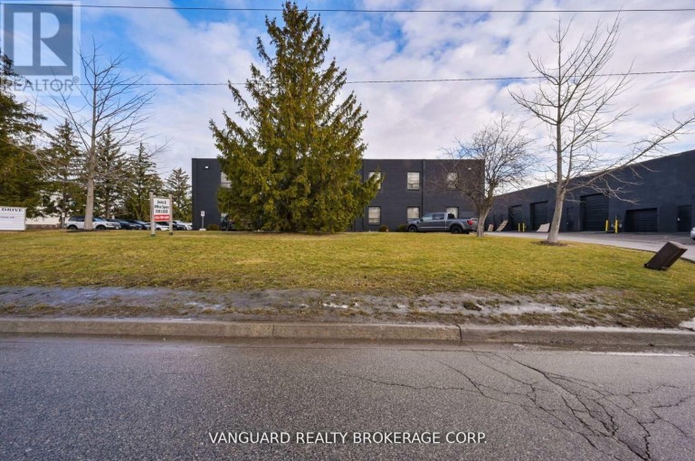 7 - 13 HOLLAND DRIVE, Caledon (Bolton West), Ontario, L7E1G7
