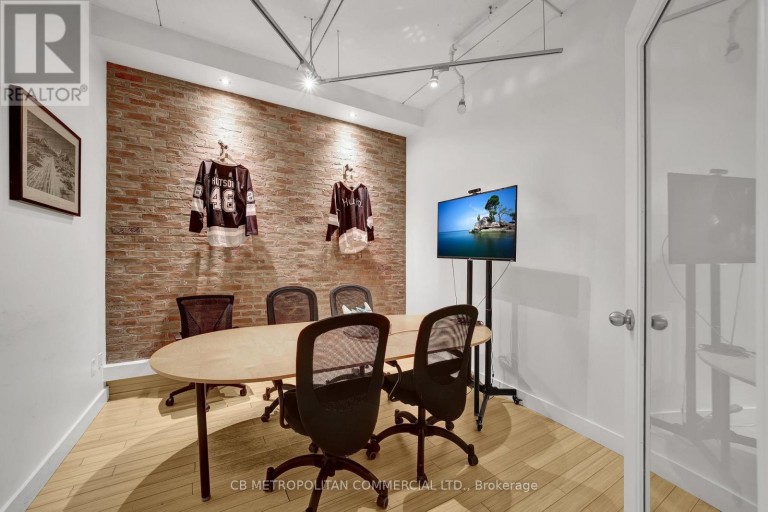 301 - 21 CAMDEN STREET, Toronto (Waterfront Communities), Ontario, M5V1V2