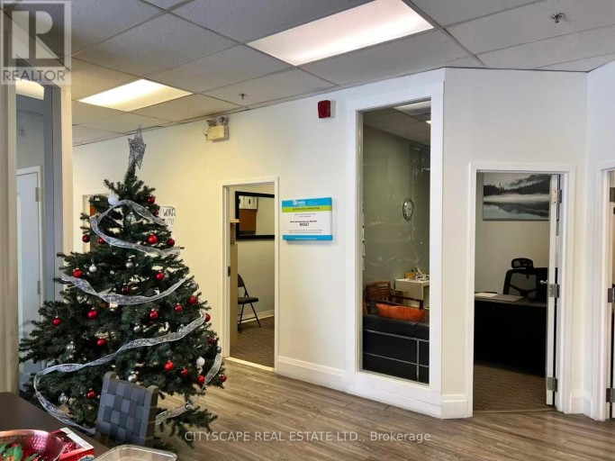 102 - 100 STEELCASE ROAD E, Markham (Milliken Mills West), Ontario, L3R1E8