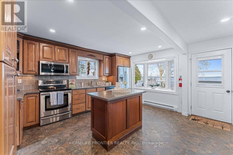 6 LAKEVIEW PARK ROAD, Kawartha Lakes (Fenelon), Ontario, K0M1G0