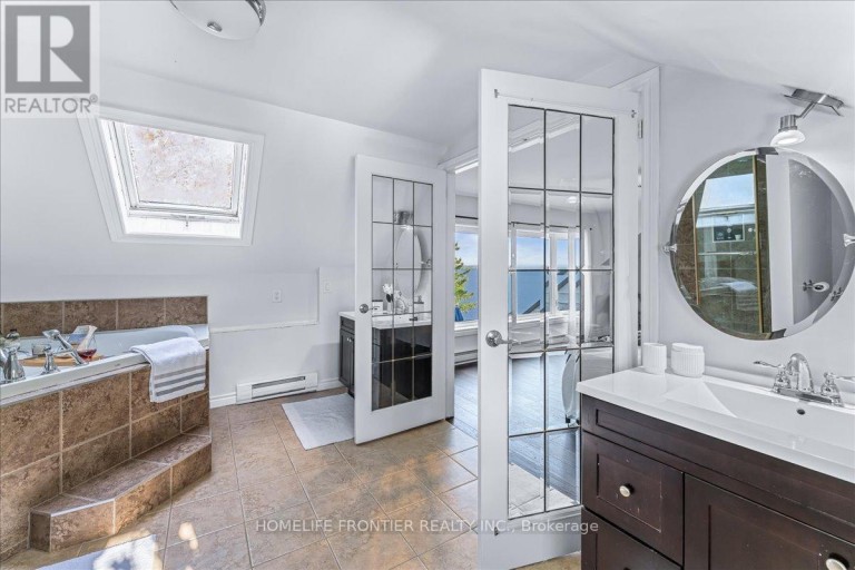 6 LAKEVIEW PARK ROAD, Kawartha Lakes (Fenelon), Ontario, K0M1G0