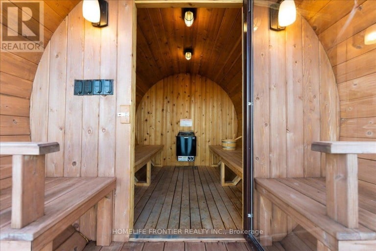 6 LAKEVIEW PARK ROAD, Kawartha Lakes (Fenelon), Ontario, K0M1G0
