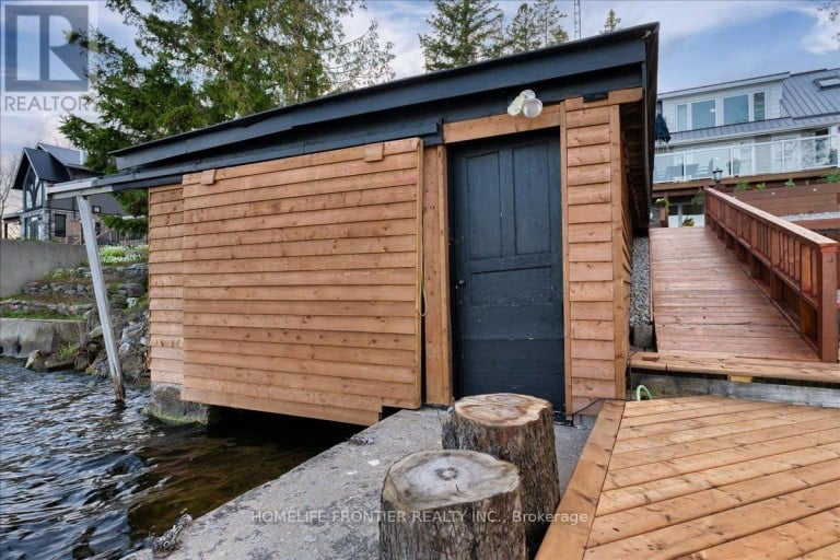 6 LAKEVIEW PARK ROAD, Kawartha Lakes (Fenelon), Ontario, K0M1G0