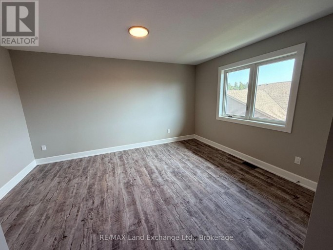 UNIT 2 - 8 GOLF LINKS ROAD, Kincardine, Ontario, N2Z0G1