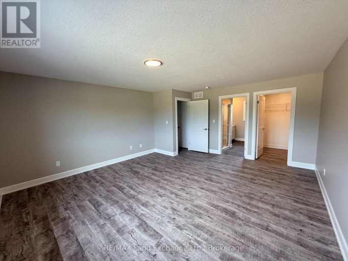 UNIT 2 - 8 GOLF LINKS ROAD, Kincardine, Ontario, N2Z0G1