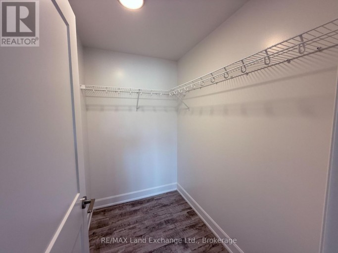 UNIT 2 - 8 GOLF LINKS ROAD, Kincardine, Ontario, N2Z0G1