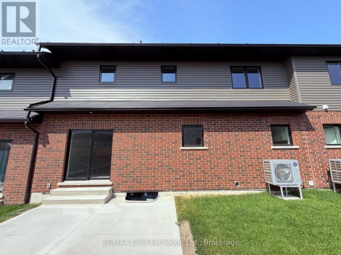 UNIT 2 - 8 GOLF LINKS ROAD, Kincardine, Ontario, N2Z0G1