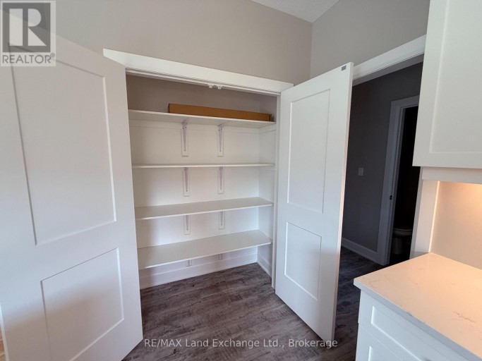 UNIT 2 - 8 GOLF LINKS ROAD, Kincardine, Ontario, N2Z0G1