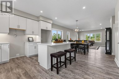 UNIT 4 - 8 GOLF LINKS ROAD Kincardine Ontario photo 12