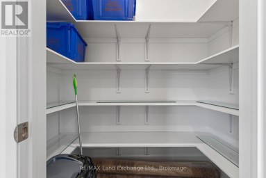 UNIT 4 - 8 GOLF LINKS ROAD Kincardine Ontario photo 13