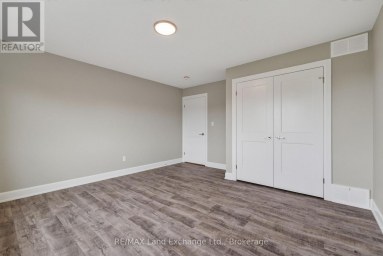 UNIT 4 - 8 GOLF LINKS ROAD Kincardine Ontario photo 24