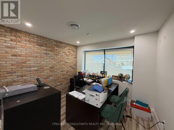 375 KING STREET, Oshawa (Vanier), Ontario, L1J2K3
