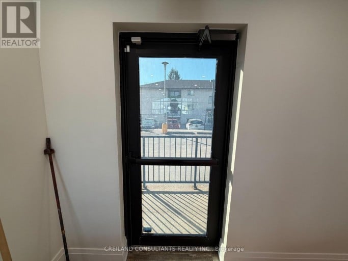 375 KING STREET, Oshawa (Vanier), Ontario, L1J2K3