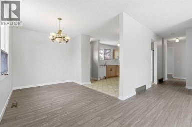 32 Fonda Mews SE Calgary Alberta photo 18
