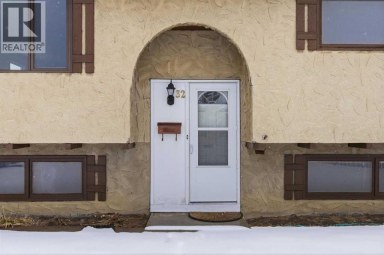 32 Fonda Mews SE Calgary Alberta photo 3