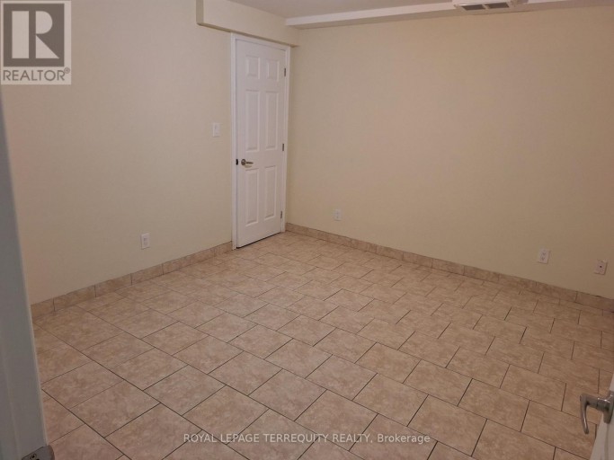LOWER LEVEL - 706 WILSON AVENUE, Toronto (Downsview-Roding-CFB), Ontario, M3K1E1