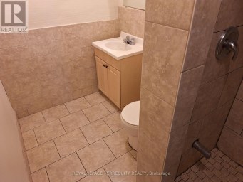 LOWER LEVEL - 706 WILSON AVENUE Toronto (Downsview-Roding-CFB) Ontario photo 6