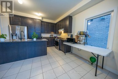 83 ROBIN TRAIL Scugog (Port Perry) Ontario photo 3