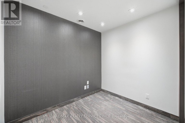 2 - 80 PERTOSA DRIVE, Brampton (Fletcher's Meadow), Ontario, L6X5E9