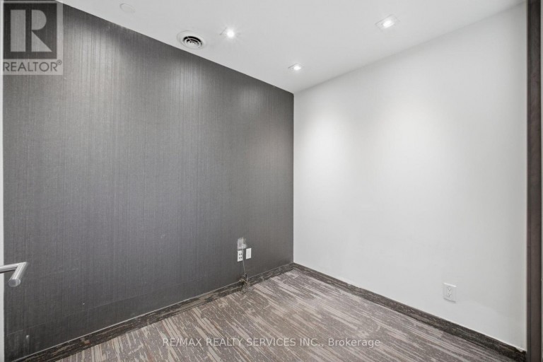 2 - 80 PERTOSA DRIVE, Brampton (Fletcher's Meadow), Ontario, L6X5E9