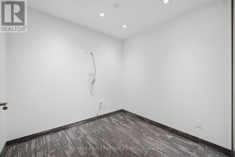 2 - 80 PERTOSA DRIVE, Brampton (Fletcher's Meadow), Ontario, L6X5E9