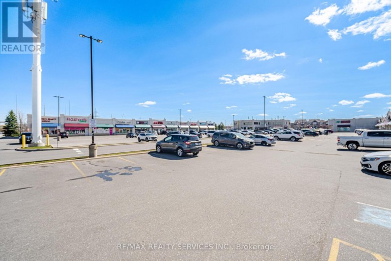 2 - 80 PERTOSA DRIVE, Brampton (Fletcher's Meadow), Ontario, L6X5E9
