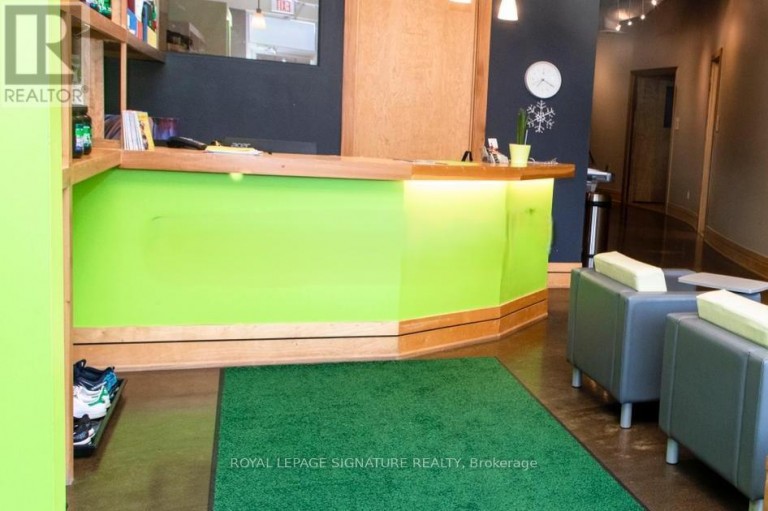 STUDIO #2 - 3-25 SCARSDALE ROAD, Toronto (Banbury-Don Mills), Ontario, M3B2R2