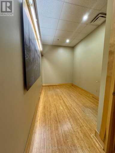 STUDIO #2 - 3-25 SCARSDALE ROAD, Toronto (Banbury-Don Mills), Ontario, M3B2R2