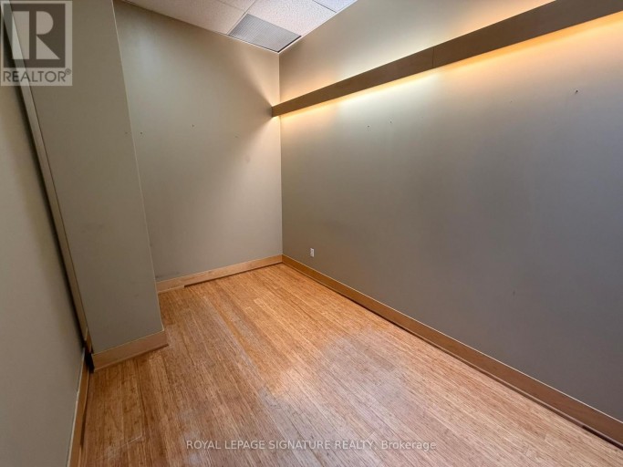 STUDIO #2 - 3-25 SCARSDALE ROAD, Toronto (Banbury-Don Mills), Ontario, M3B2R2