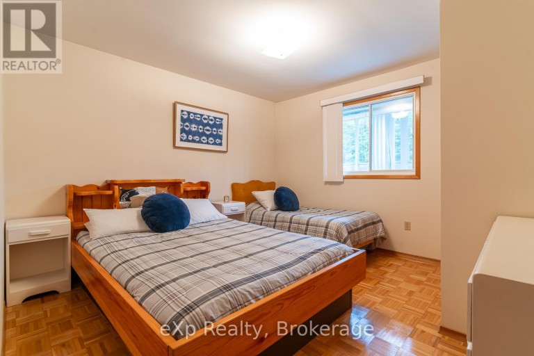 27 BELL DRIVE, Northern Bruce Peninsula, Ontario, N0H2T0