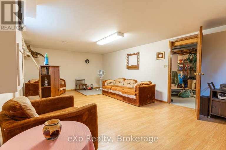 27 BELL DRIVE, Northern Bruce Peninsula, Ontario, N0H2T0
