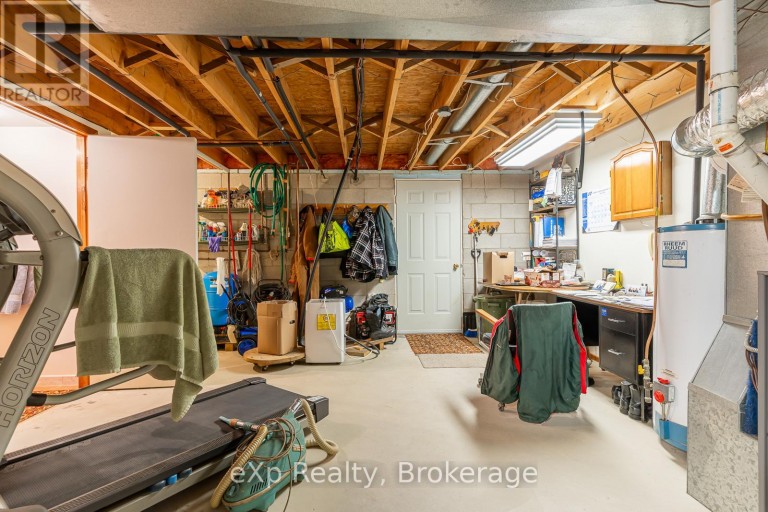 27 BELL DRIVE, Northern Bruce Peninsula, Ontario, N0H2T0