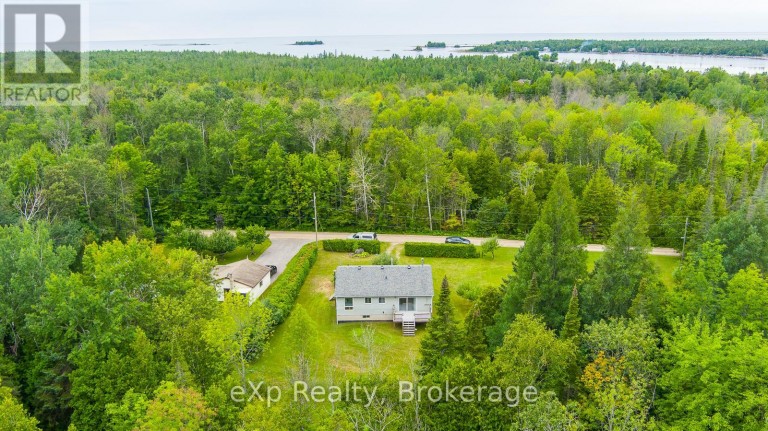 27 BELL DRIVE, Northern Bruce Peninsula, Ontario, N0H2T0