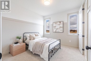 3147 GILLESPIE TRAIL London South (South V) Ontario photo 35