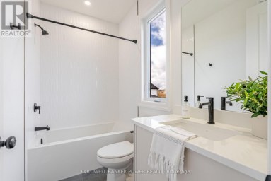 3147 GILLESPIE TRAIL London South (South V) Ontario photo 37