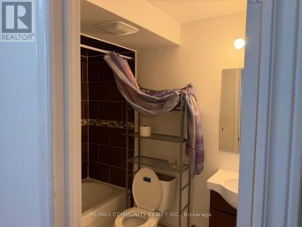 8 TERRY FOX STREET Markham (Cornell) Ontario photo 7